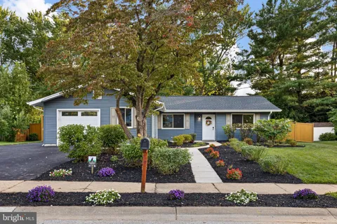 818 BRADFORD LANE