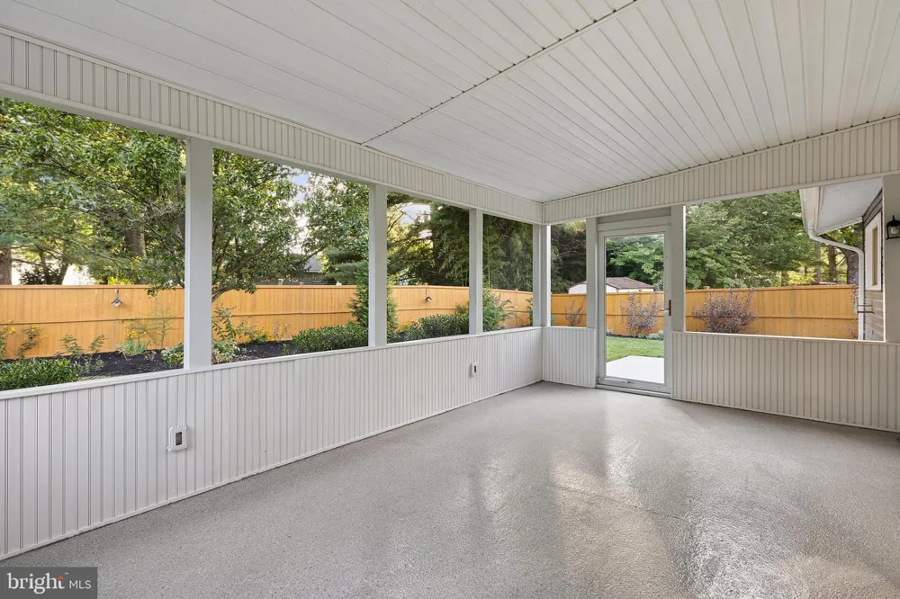 818 BRADFORD LANE Newark, DE 19711