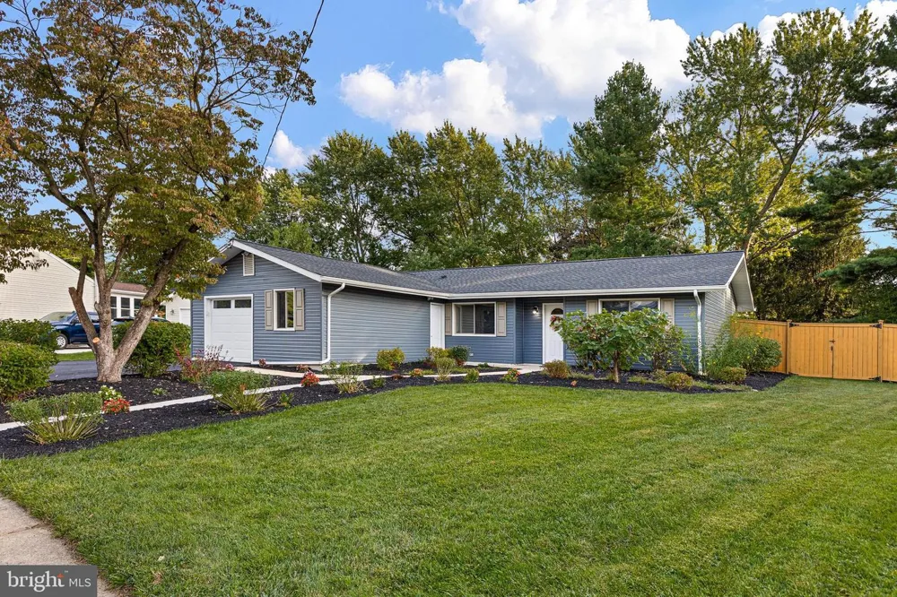 818 BRADFORD LANE Newark, DE 19711