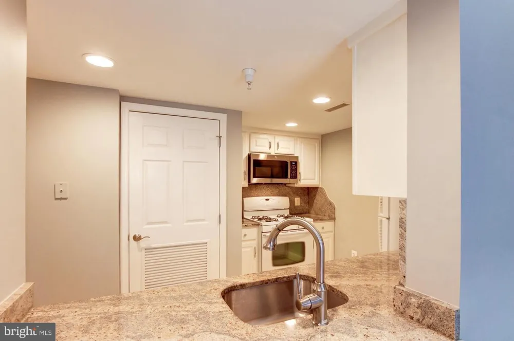 11710 OLD GEORGETOWN ROAD #909 Rockville, MD 20852