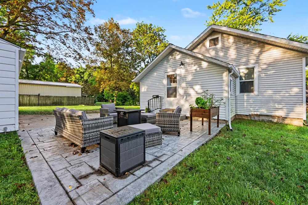 126 Gilkison Avenue Kalamazoo, MI 49006