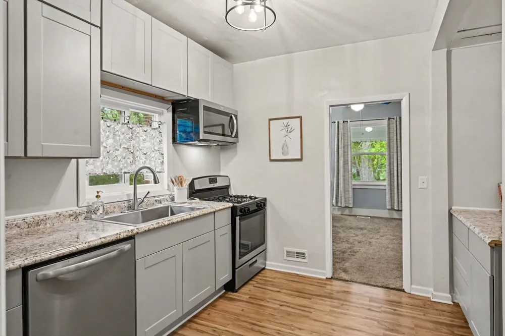 126 Gilkison Avenue Kalamazoo, MI 49006