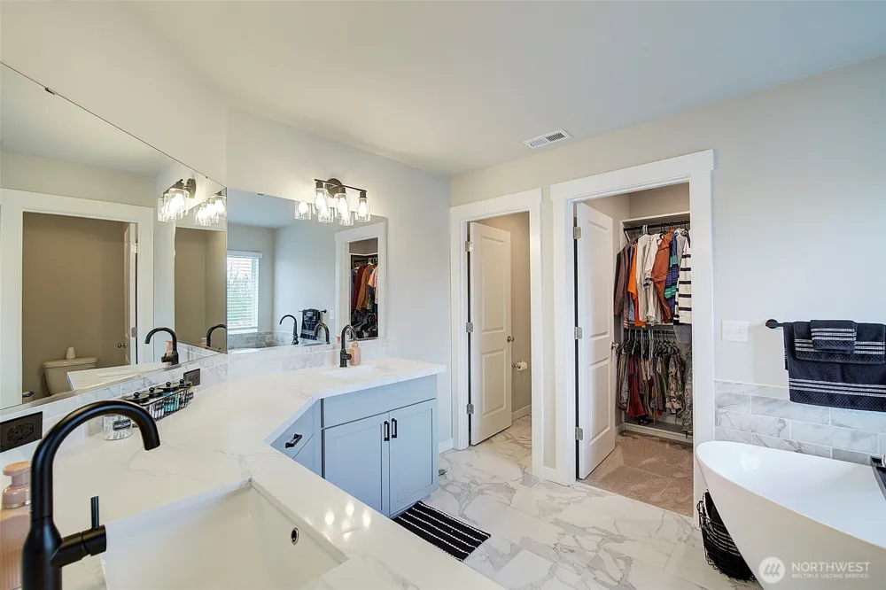 3420 104th Drive NE Lake Stevens, WA 98258