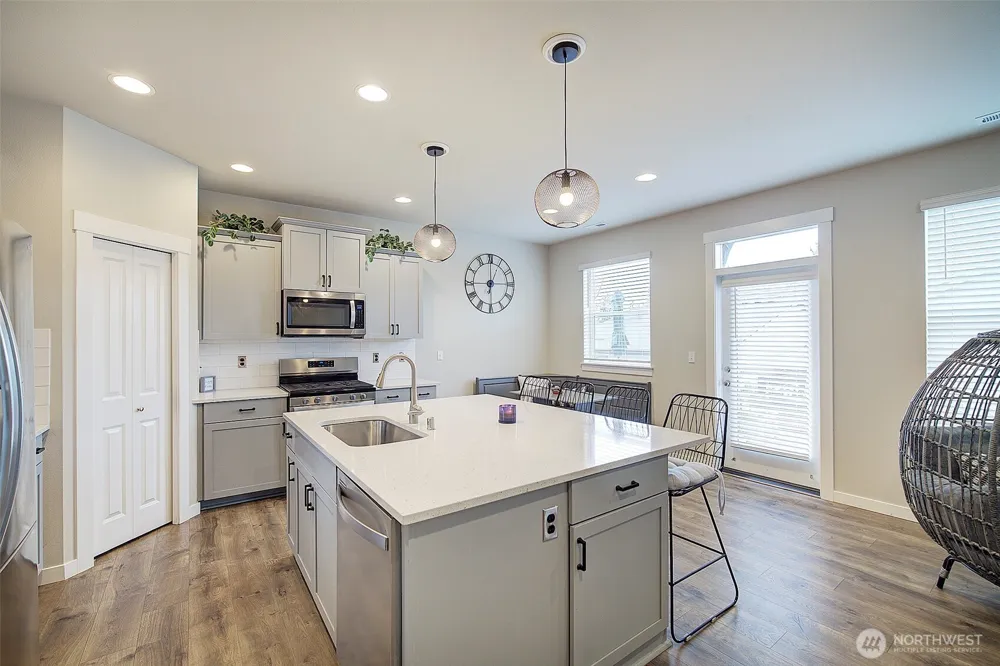 3420 104th Drive NE Lake Stevens, WA 98258