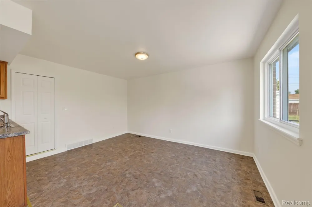 34624 Michelle Drive Romulus City, MI 48174