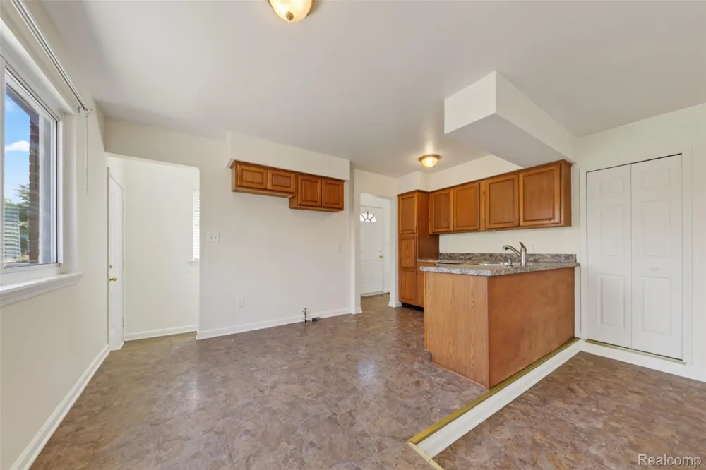 34624 Michelle Drive Romulus City, MI 48174