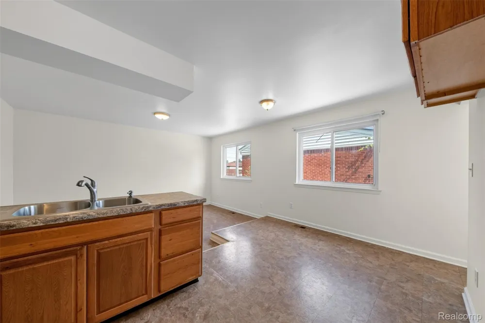 34624 Michelle Drive Romulus City, MI 48174