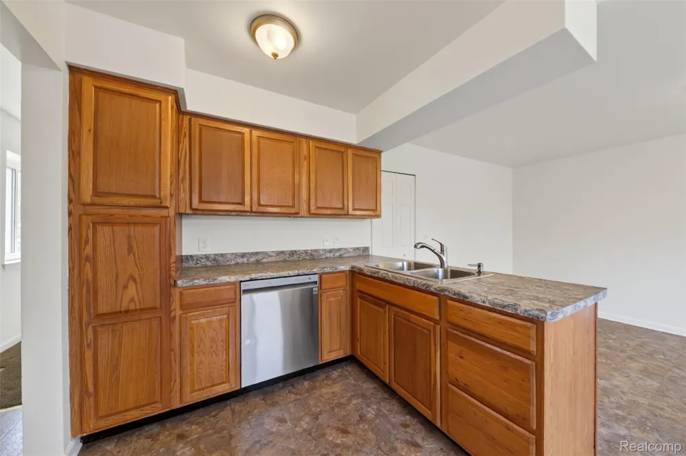 34624 Michelle Drive Romulus City, MI 48174