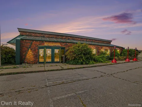 5275 W Us Highway 10