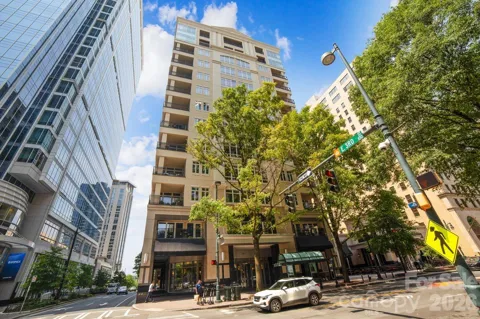 230 S Tryon Street #511