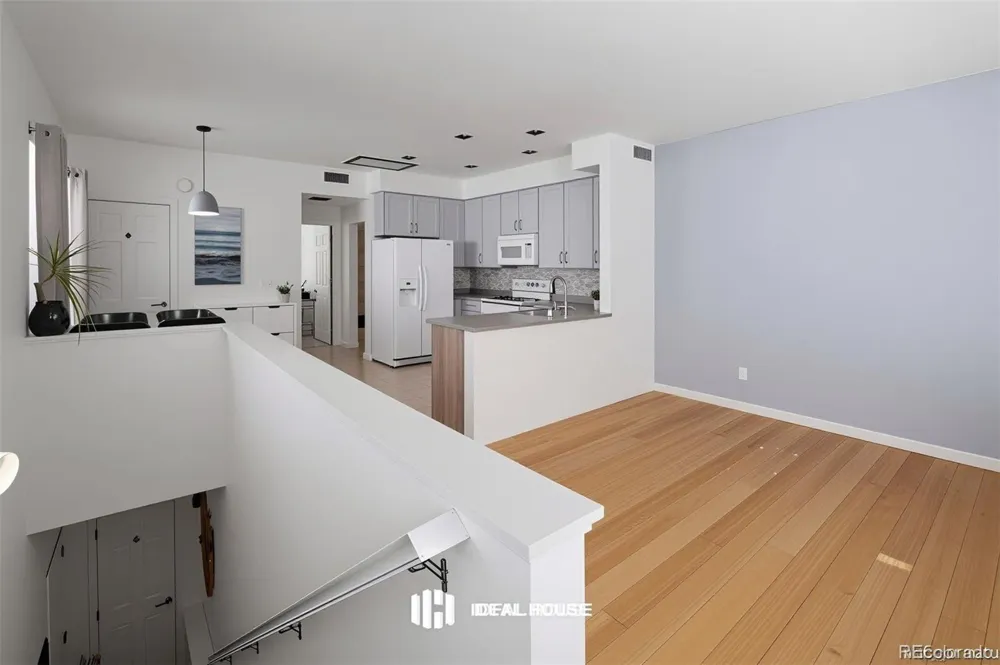 7454 E 28th Avenue #3 Denver, CO 80238