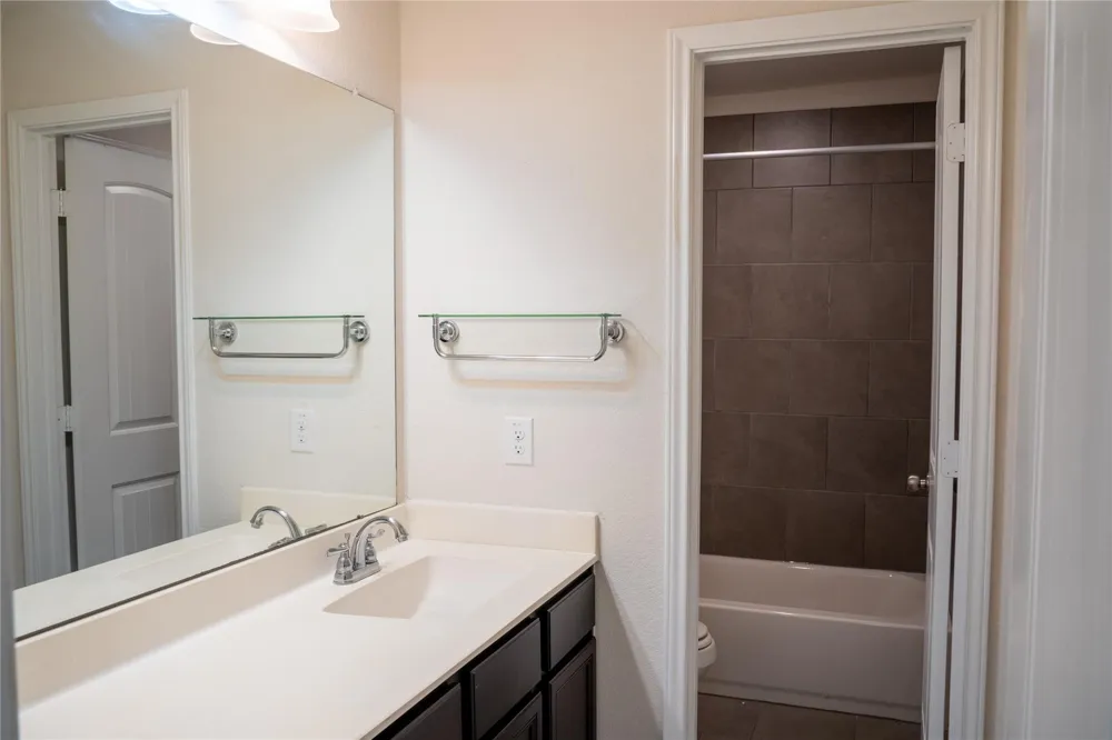 429 Lake Line Drive Alvin, TX 77511