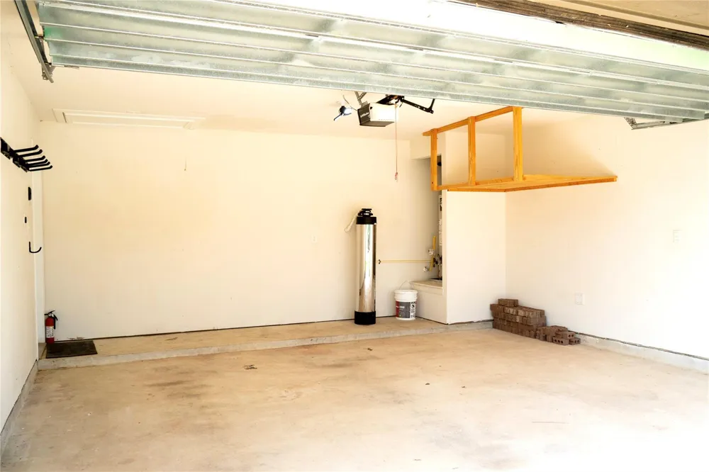 429 Lake Line Drive Alvin, TX 77511