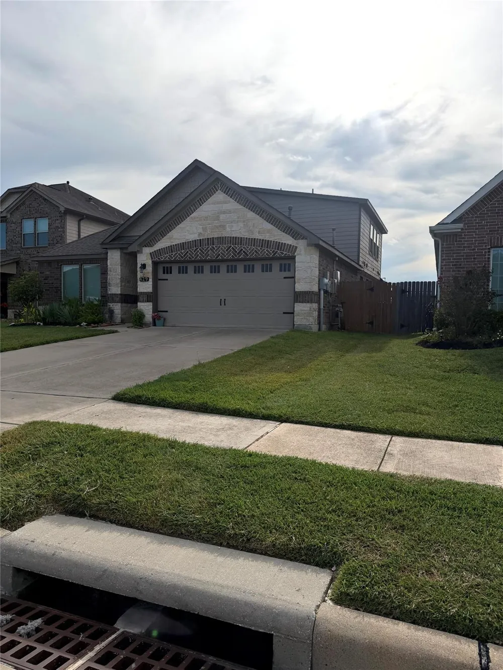 429 Lake Line Drive Alvin, TX 77511