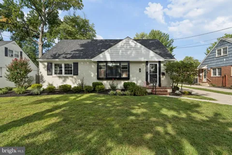 1013 OAKWOOD ROAD