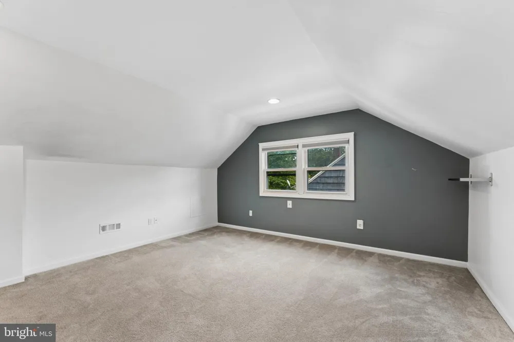 1013 OAKWOOD ROAD Haddonfield, NJ 08033