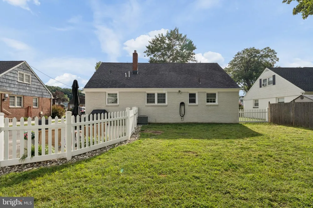 1013 OAKWOOD ROAD Haddonfield, NJ 08033