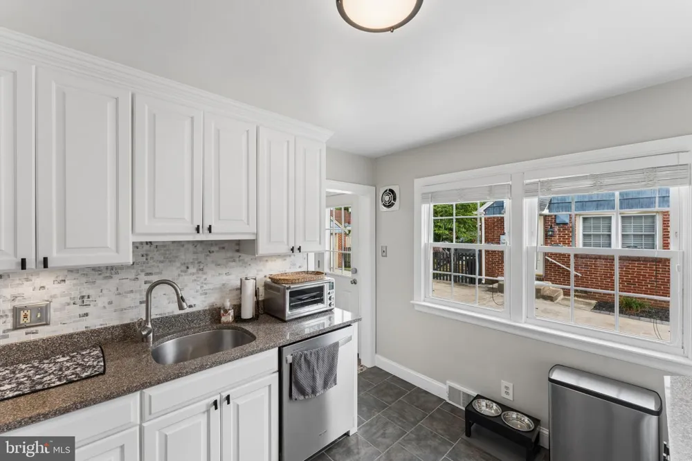 1013 OAKWOOD ROAD Haddonfield, NJ 08033