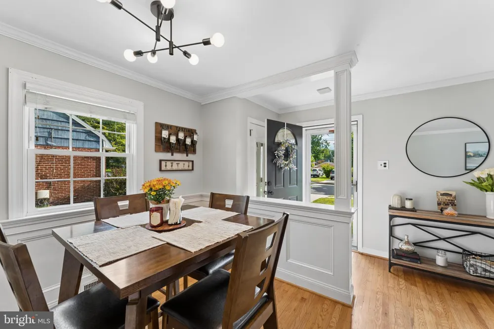 1013 OAKWOOD ROAD Haddonfield, NJ 08033