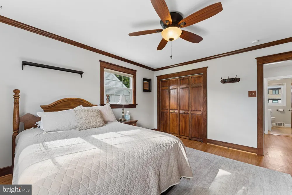 1013 OAKWOOD ROAD Haddonfield, NJ 08033