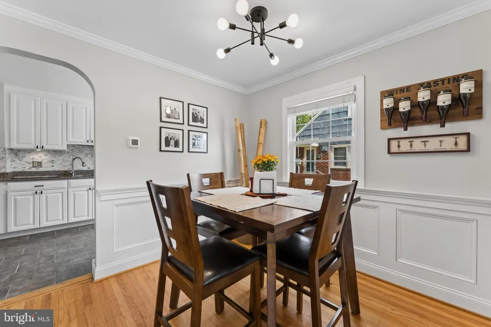 1013 OAKWOOD ROAD Haddonfield, NJ 08033