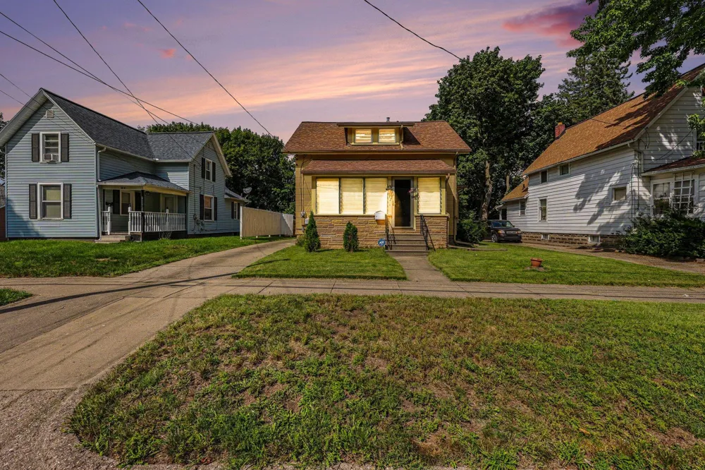 182 W Mansion Street W Jackson, MI 49203