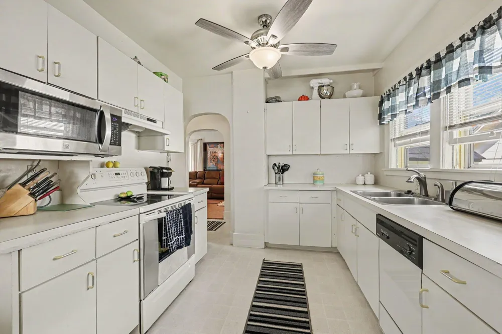 182 W Mansion Street W Jackson, MI 49203
