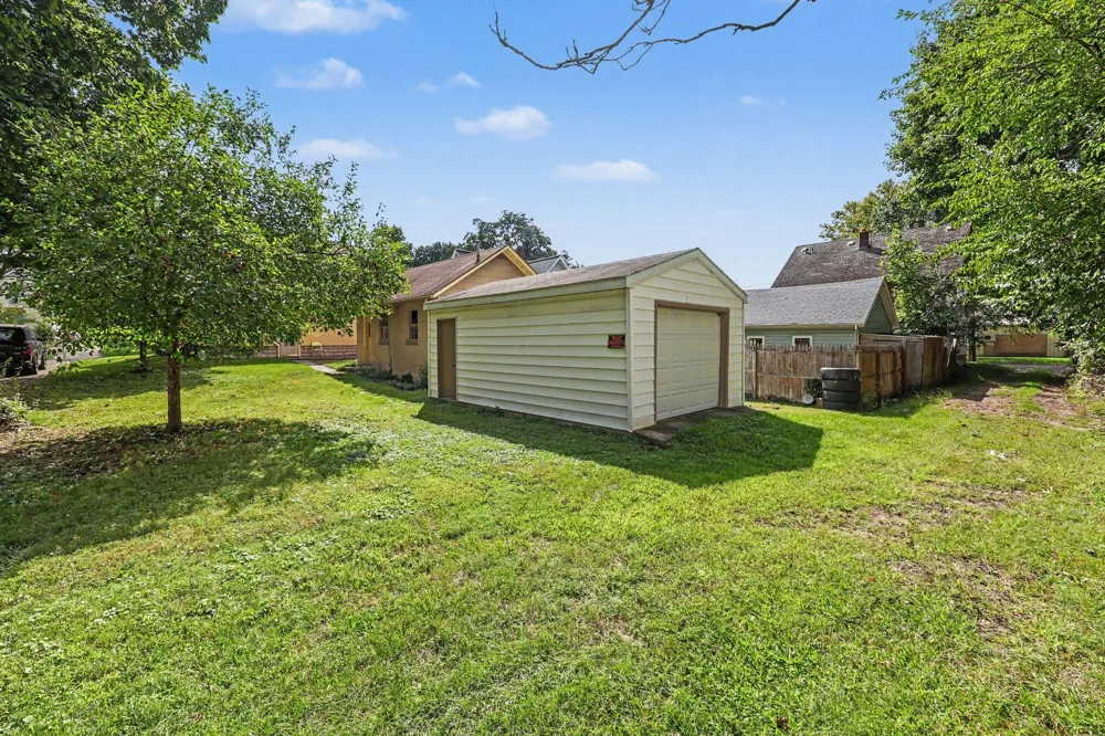 182 W Mansion Street W Jackson, MI 49203