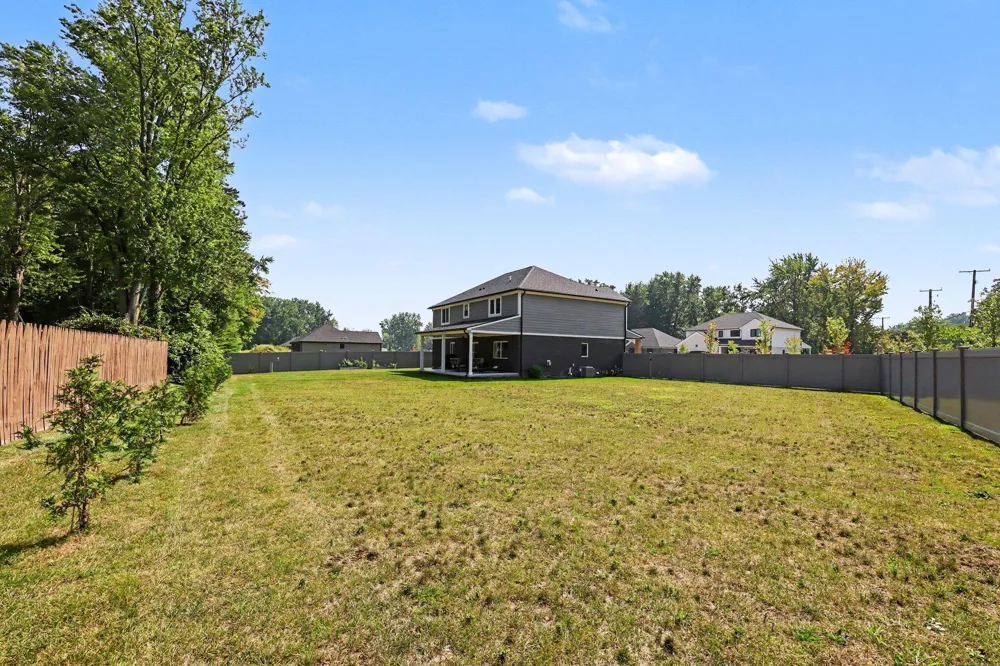 29101 Brooke Meadows Court #20 Chesterfield, MI 48047