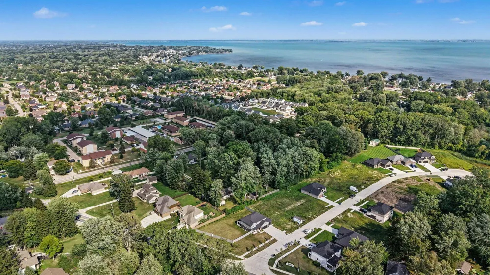 29101 Brooke Meadows Court #20 Chesterfield, MI 48047