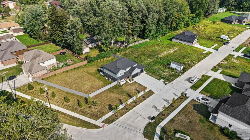 29101 Brooke Meadows Court #20 Chesterfield, MI 48047