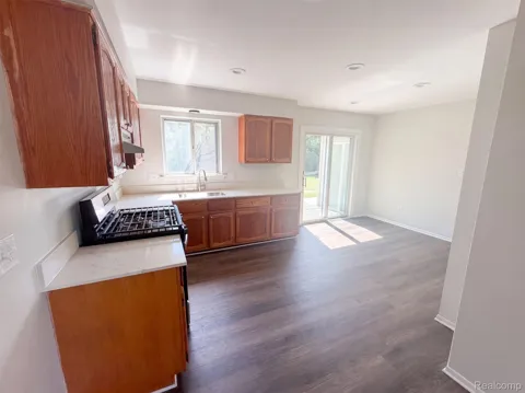 467 Paragon Drive
