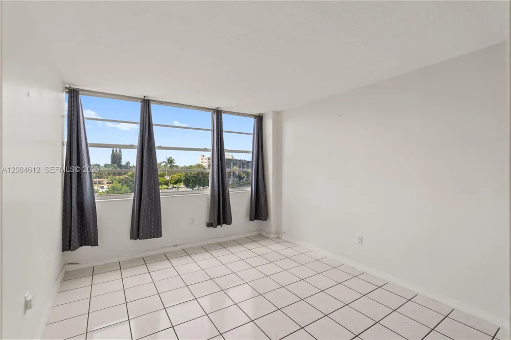 1301 NE Miami Gardens Dr #505W Miami, FL 33179