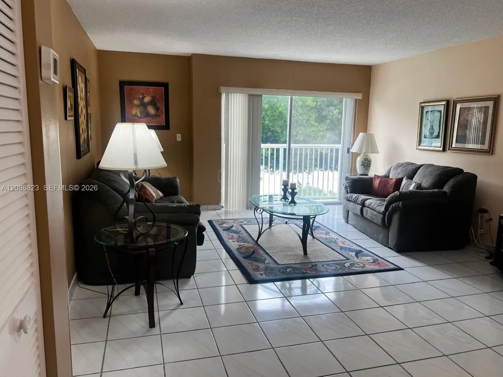 17800 Atlantic Blvd #204 Sunny Isles Beach, FL 33160