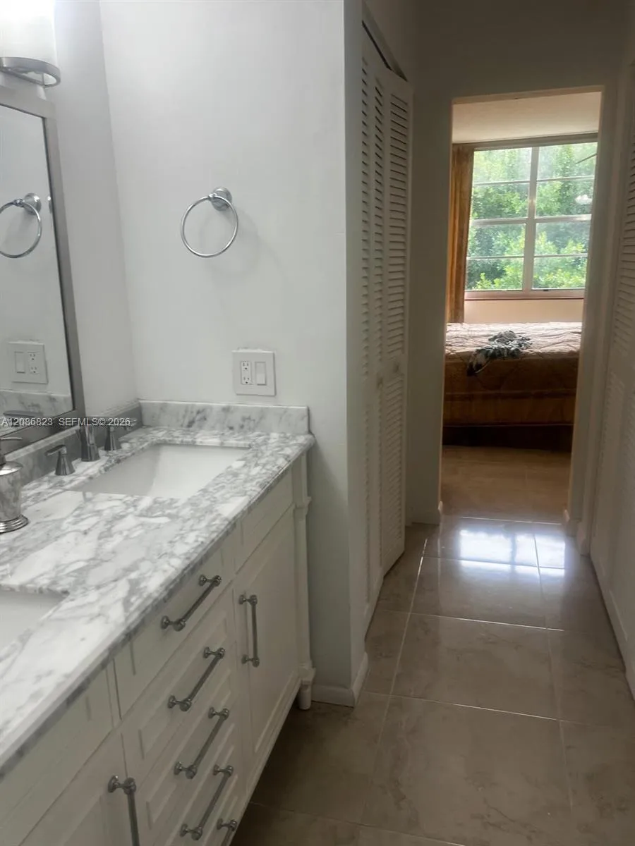 17800 Atlantic Blvd #204 Sunny Isles Beach, FL 33160