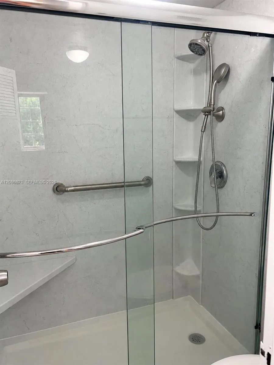 17800 Atlantic Blvd #204 Sunny Isles Beach, FL 33160