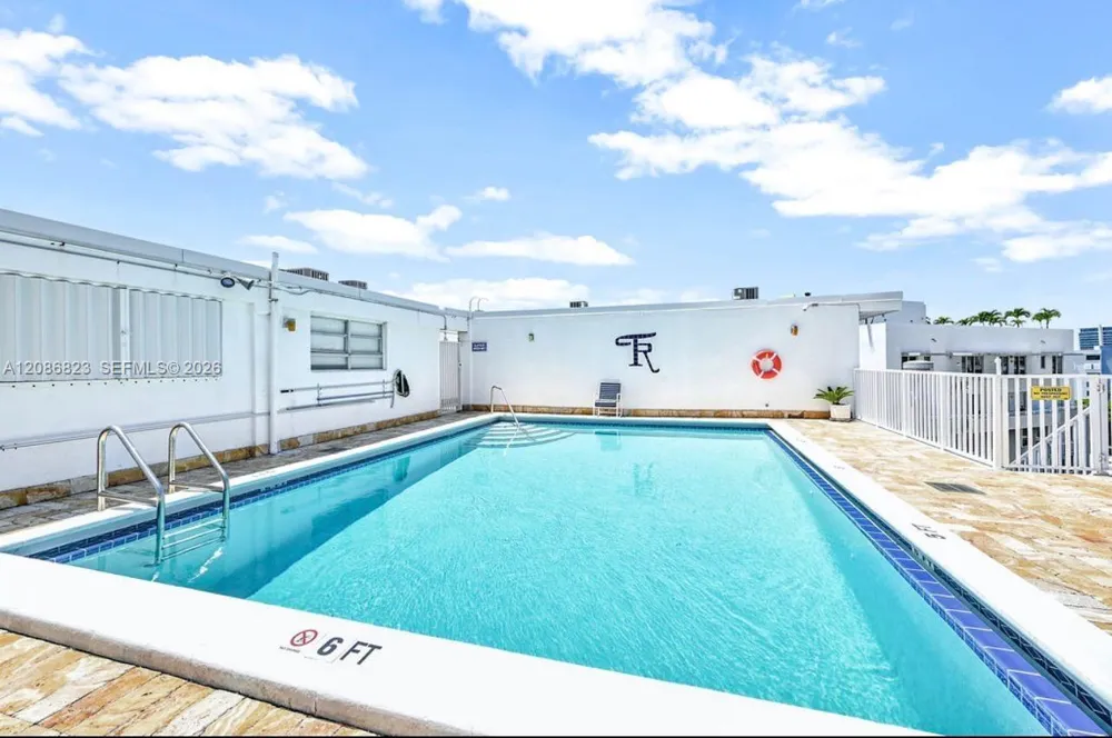 17800 Atlantic Blvd #204 Sunny Isles Beach, FL 33160
