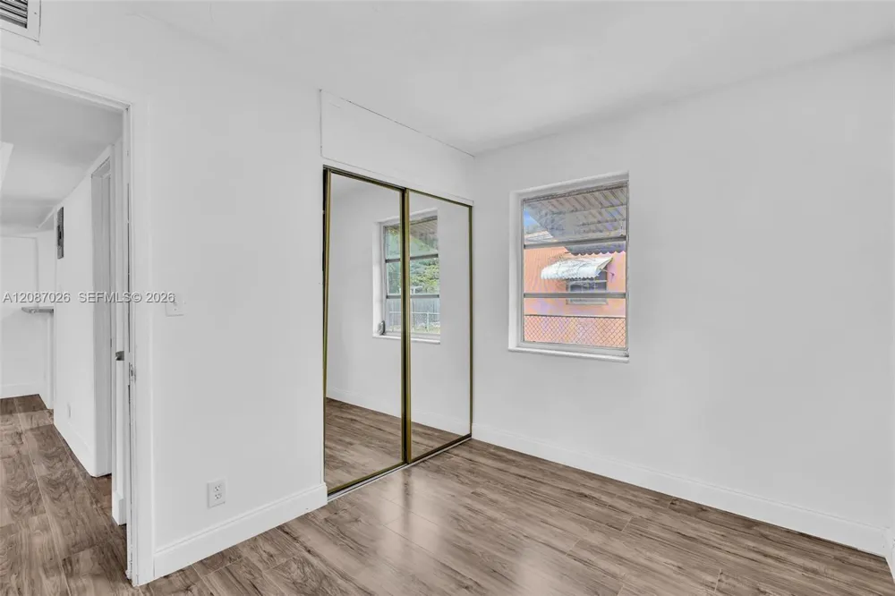 1824 NW 25th Ave Fort Lauderdale, FL 33311