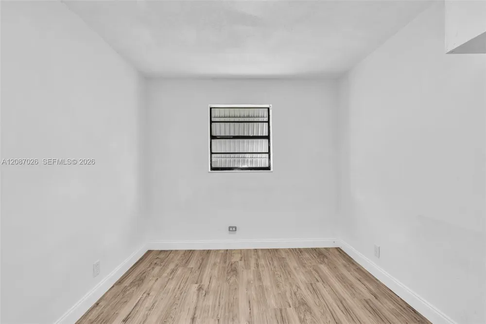 1824 NW 25th Ave Fort Lauderdale, FL 33311