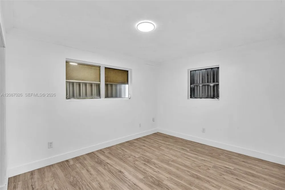 1824 NW 25th Ave Fort Lauderdale, FL 33311