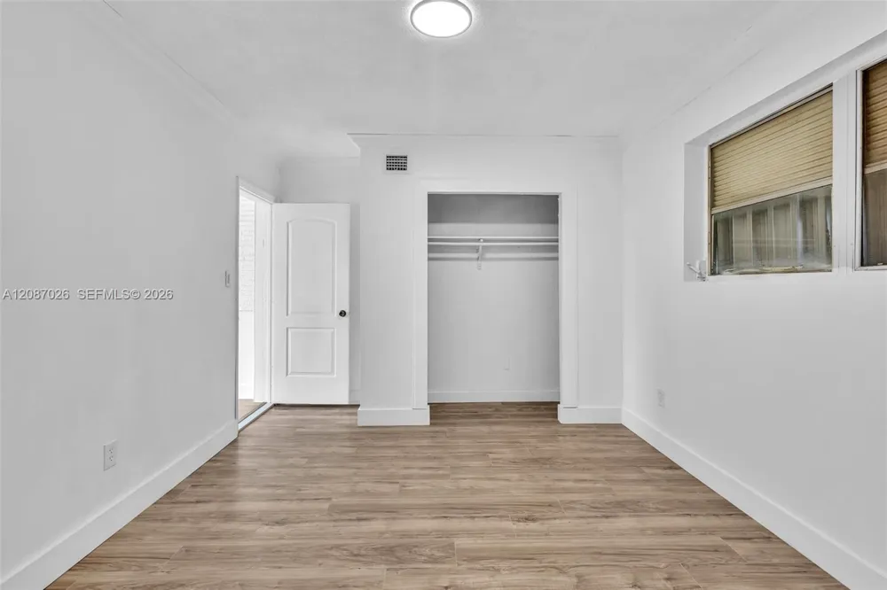 1824 NW 25th Ave Fort Lauderdale, FL 33311