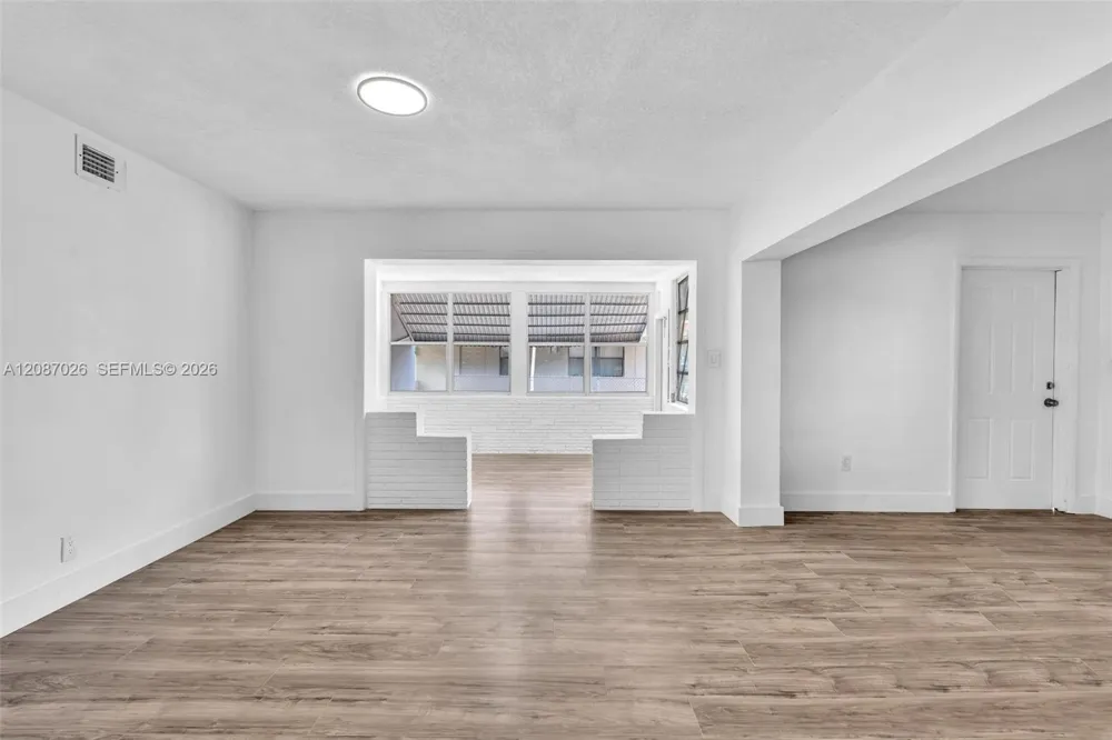 1824 NW 25th Ave Fort Lauderdale, FL 33311