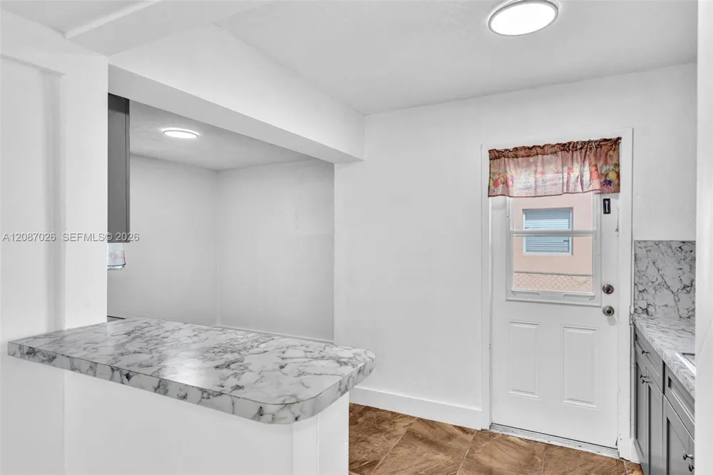 1824 NW 25th Ave Fort Lauderdale, FL 33311