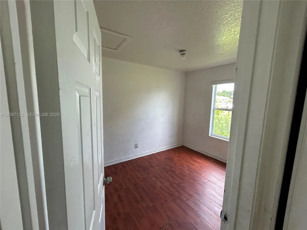 280 SW 8th St Deerfield Beach, FL 33441