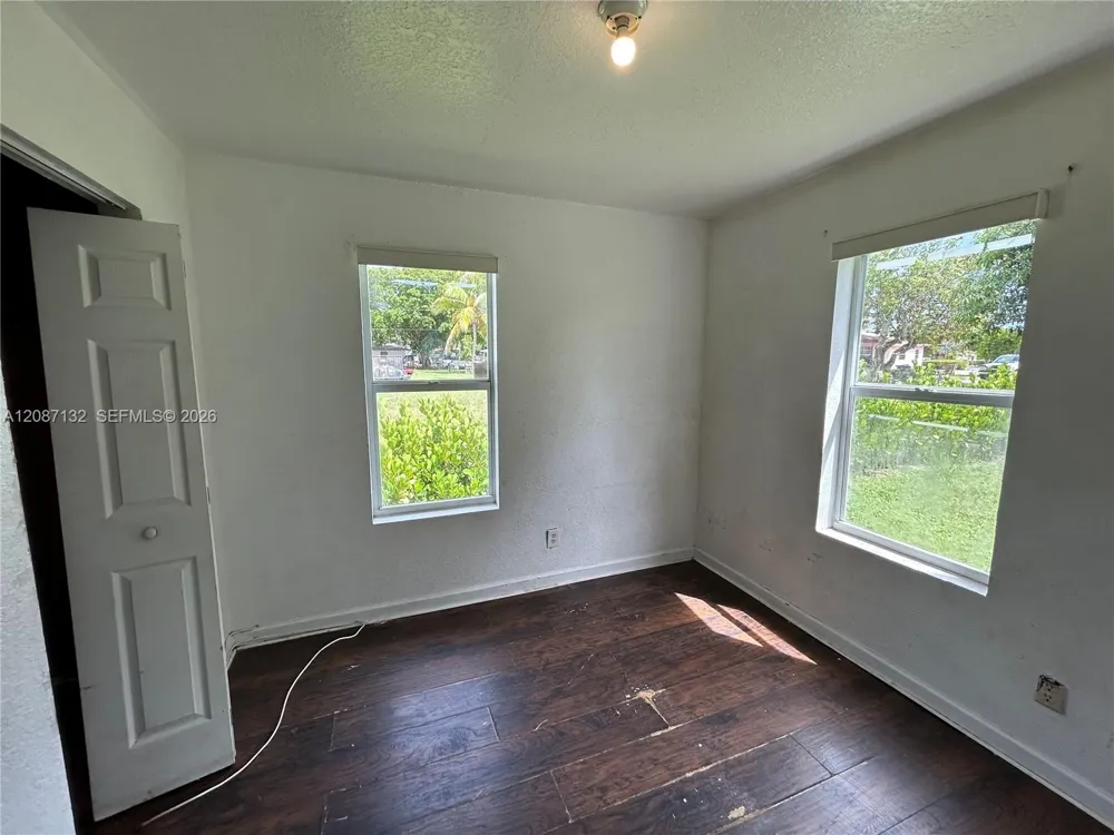 280 SW 8th St Deerfield Beach, FL 33441