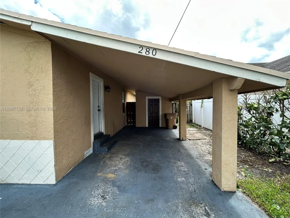280 SW 8th St Deerfield Beach, FL 33441