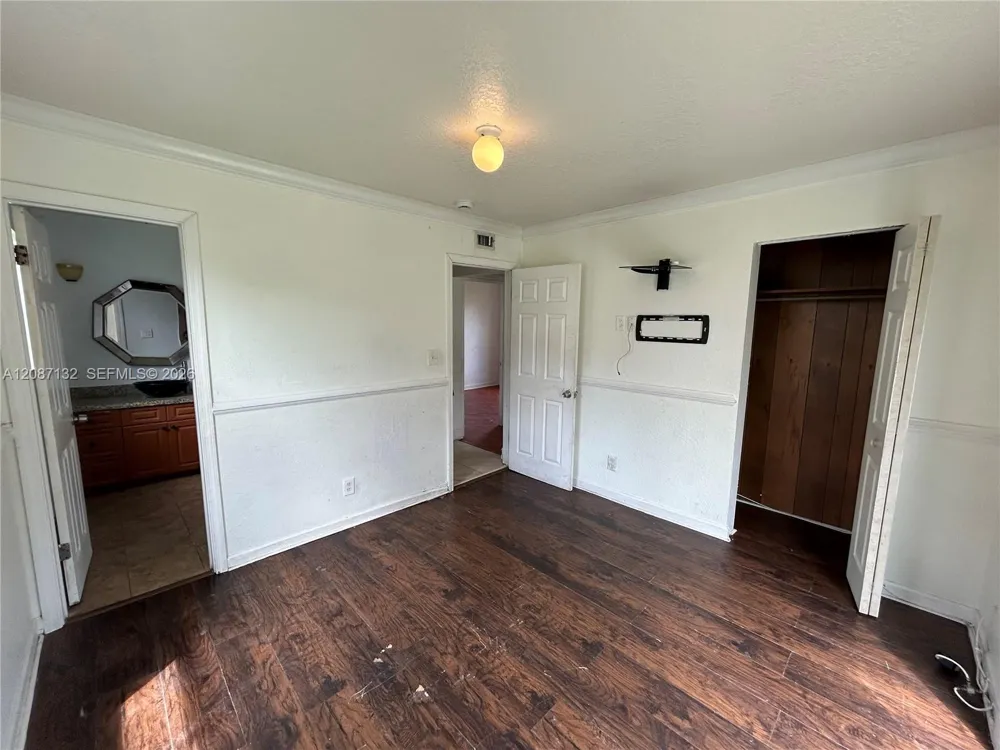 280 SW 8th St Deerfield Beach, FL 33441