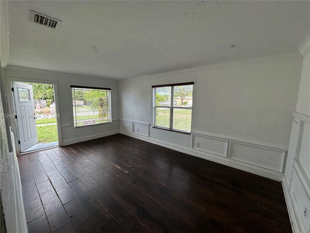 280 SW 8th St Deerfield Beach, FL 33441