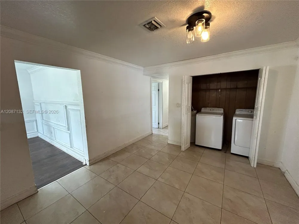 280 SW 8th St Deerfield Beach, FL 33441