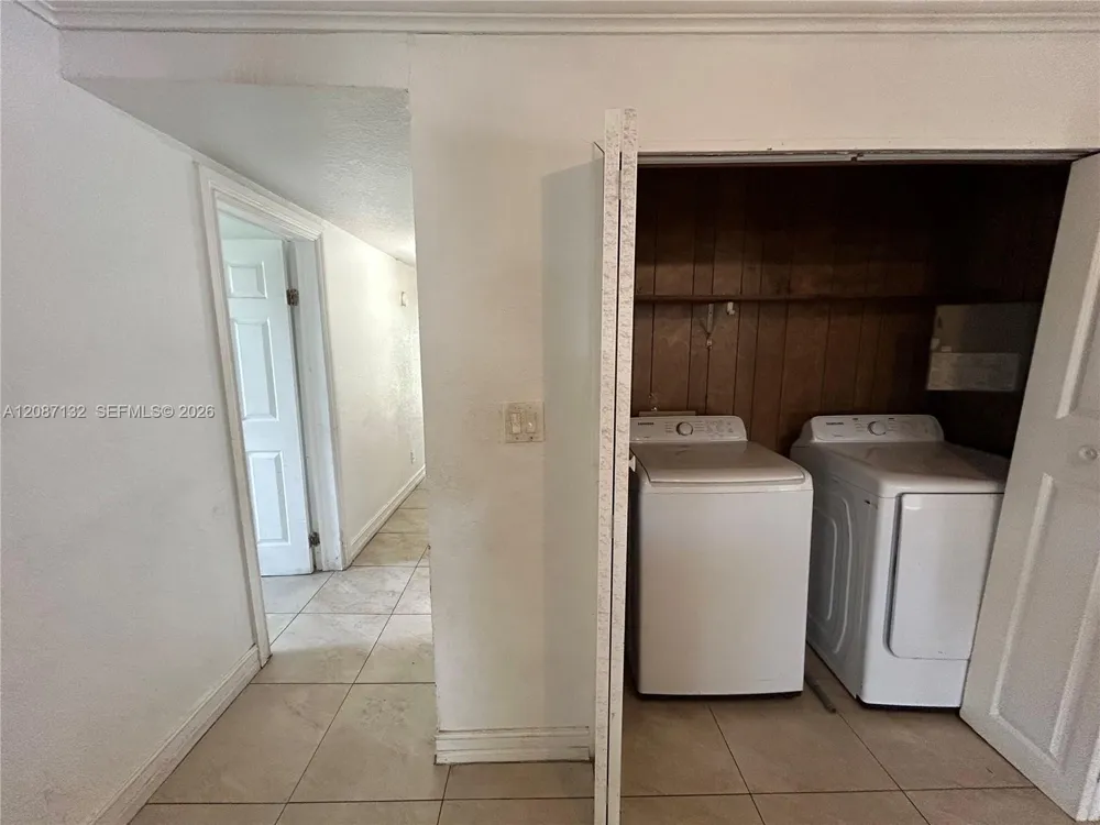 280 SW 8th St Deerfield Beach, FL 33441